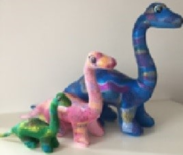 Plüsch Dino farbl. sort. ca. 25cm